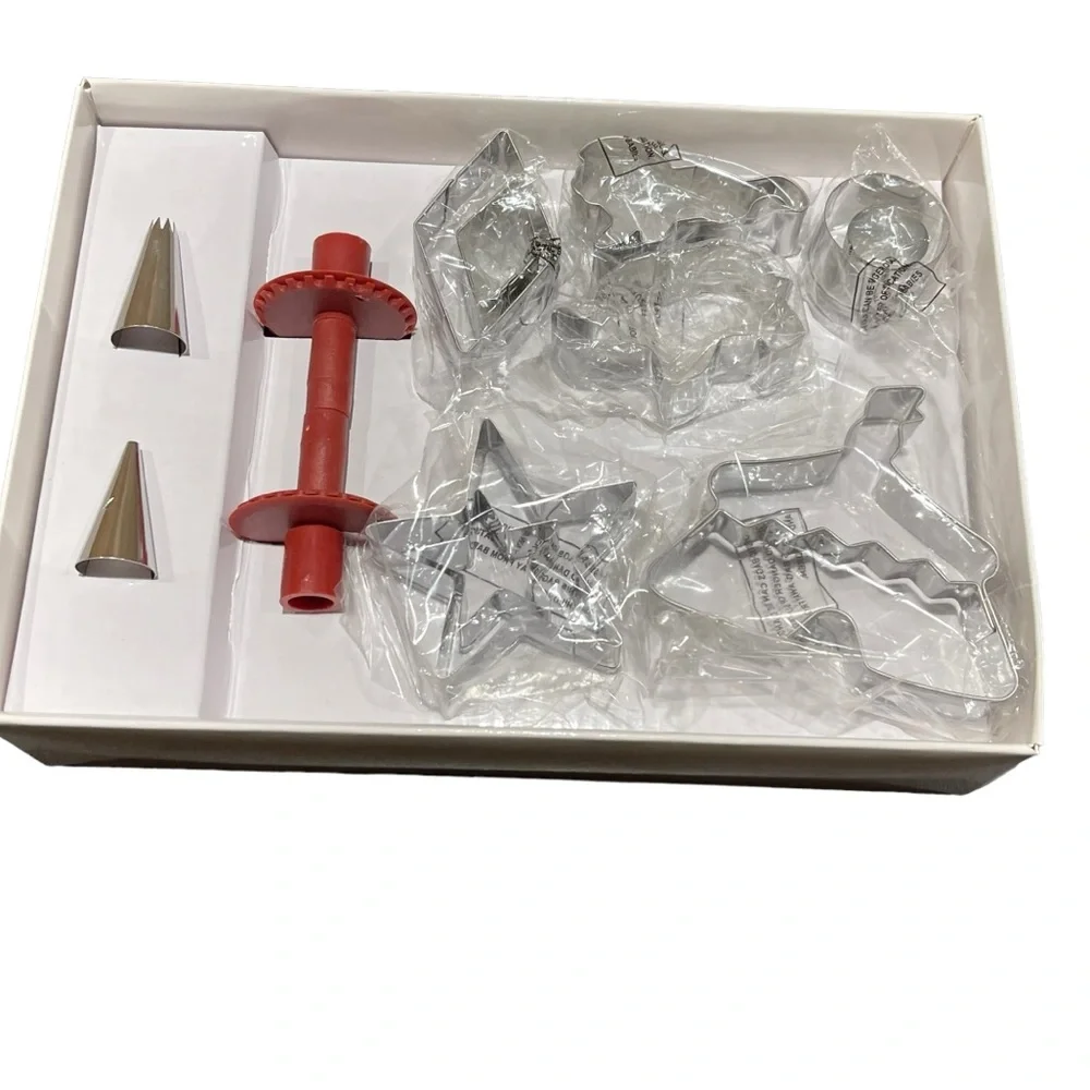 Cake Boss 24 Piece Circus Cake‎ Decorating Kit - Cutters Tips Guides NEW